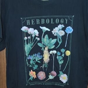 Warner Bros. Harry Potter Black Graphic Tee with White Print